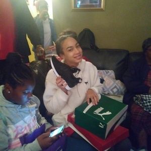 Meet your Posher, Shelia